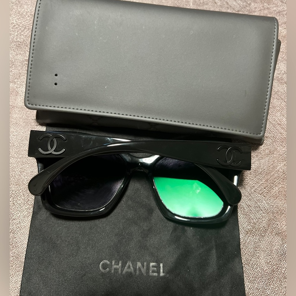 CHANEL Butterfly Sunglasses